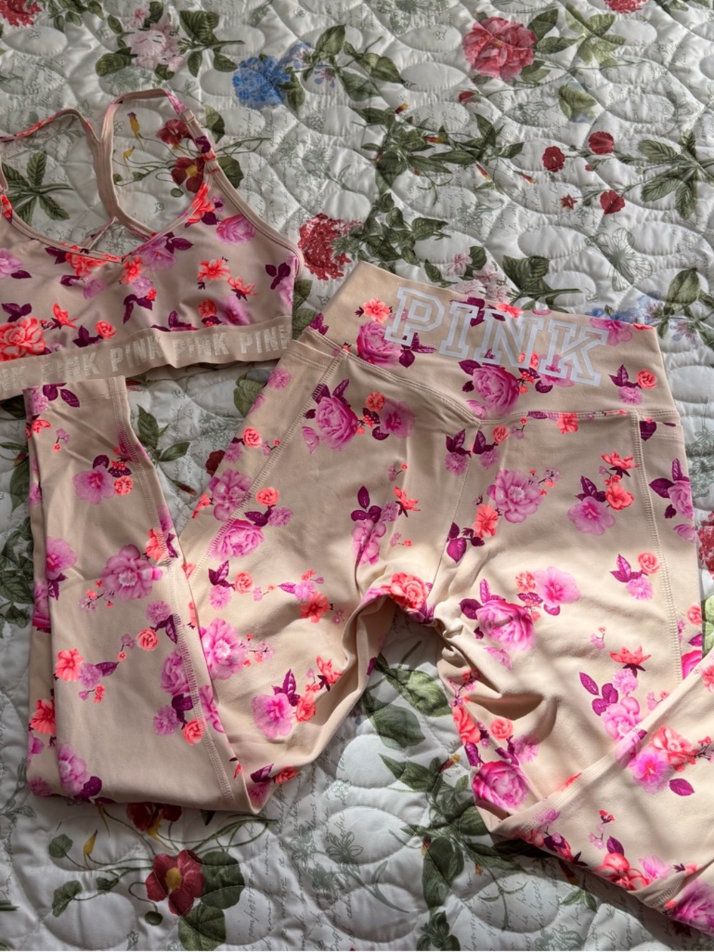 Victoria’s Secret PINK floral🌺 beige gym activewear SET BUNDLE OF 2